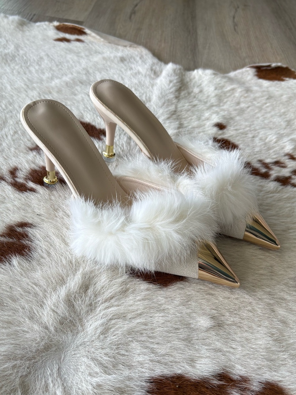 NEW in box: Faux-Fur Pointed Toe Mule Heels in Ivory
